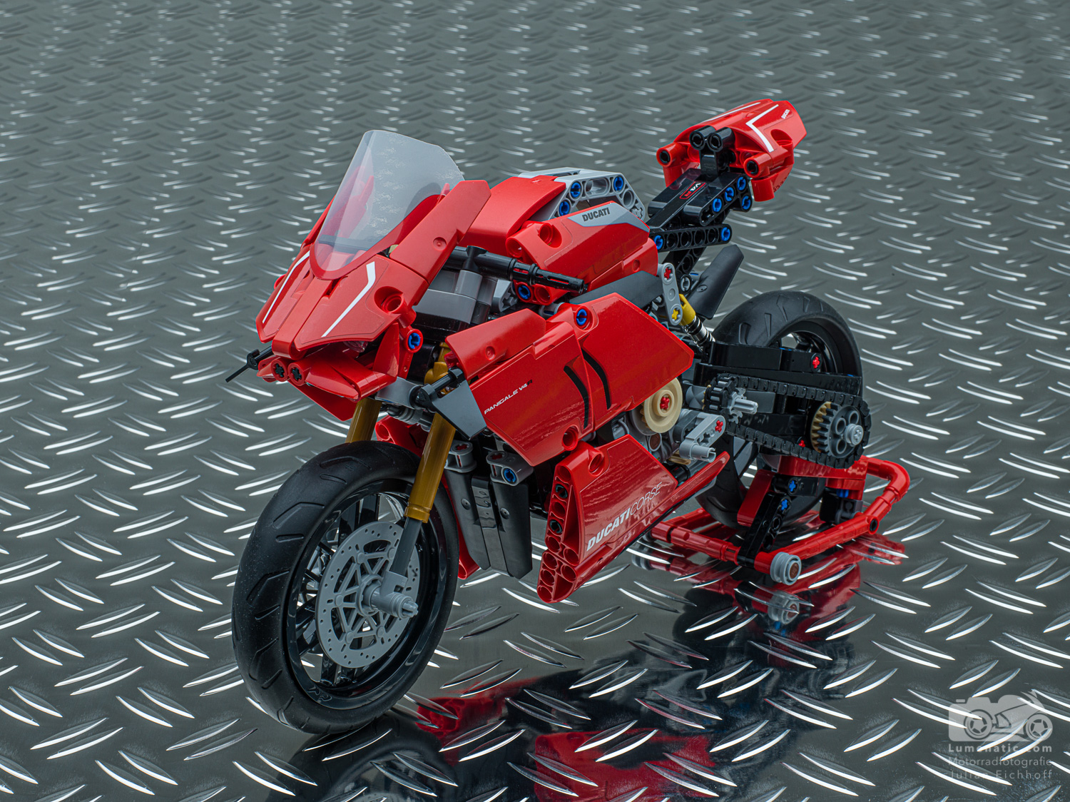 Lego Technic 42107 – Ducati Panigale V4R