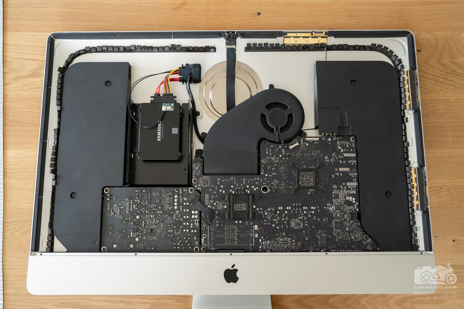Einbau einer SSD in einen 27″ iMac